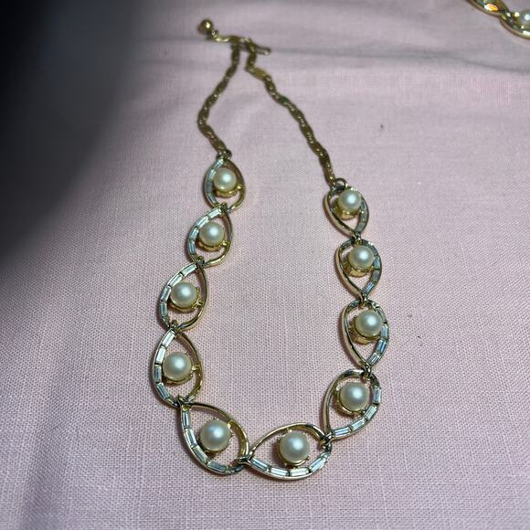 Vintage DODDS-11w30st inc faux pearl rhinestone baguettes parure set Rare estate - Picture 5 of 10